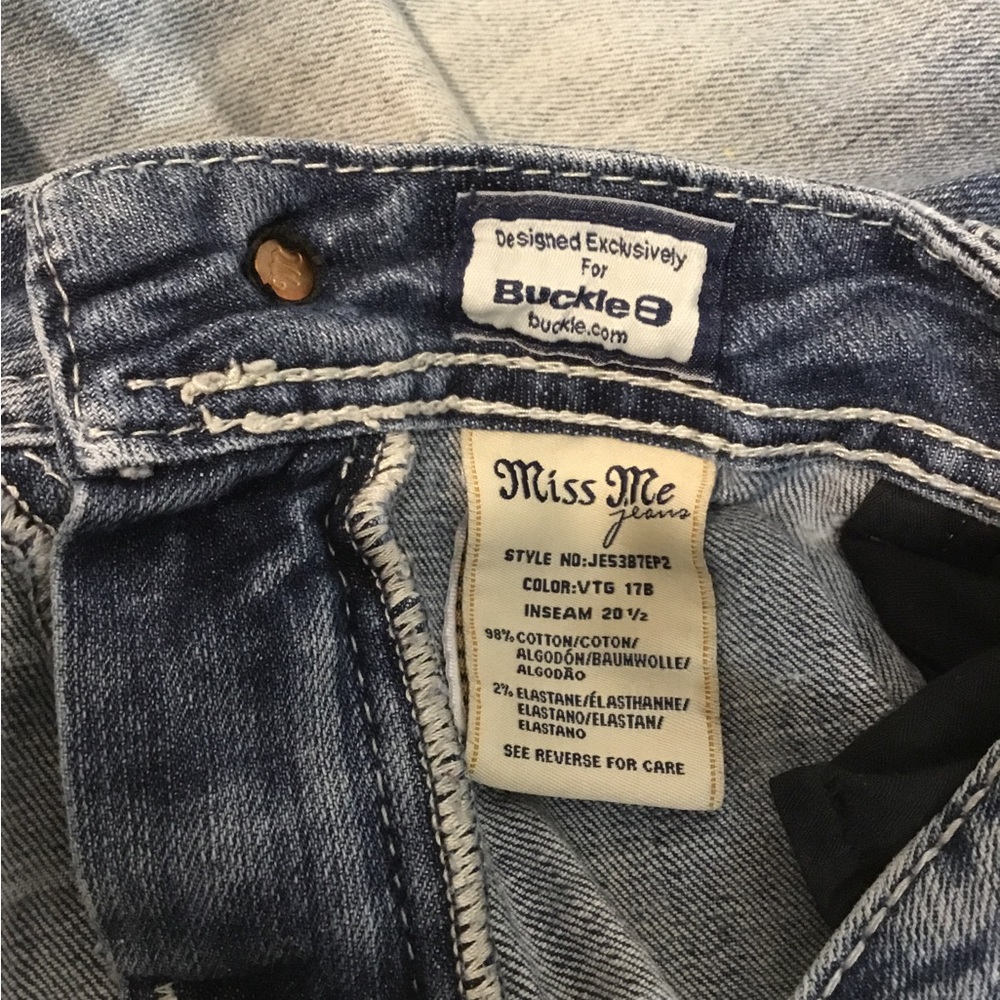 Vintage Miss Me Blue Embellished Easy Capri Cut Jeans size 34 x 20 1/2 - Picture 8 of 11